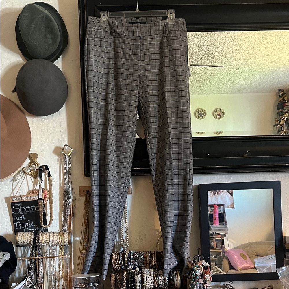 Amanda & Chelsea Gray Plaid Straight Leg Pants